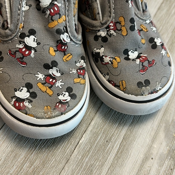 Disney VANS Mickey Mouse toddler Size 5 Color Gray - Picture 2 of 3